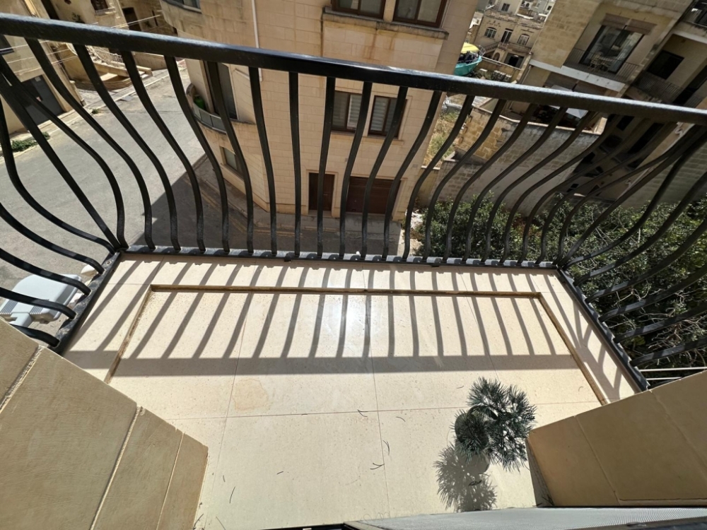 WhatsApp Image 2025-12-15 at 19.02.25 (5)