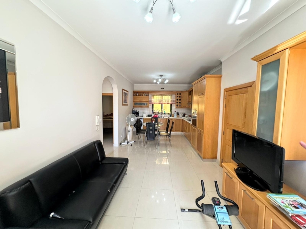 WhatsApp Image 2025-12-15 at 19.02.26